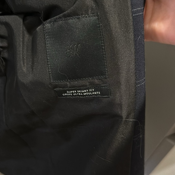 H&M Men’s Navy Checked suit jacket - Picture 2 of 3